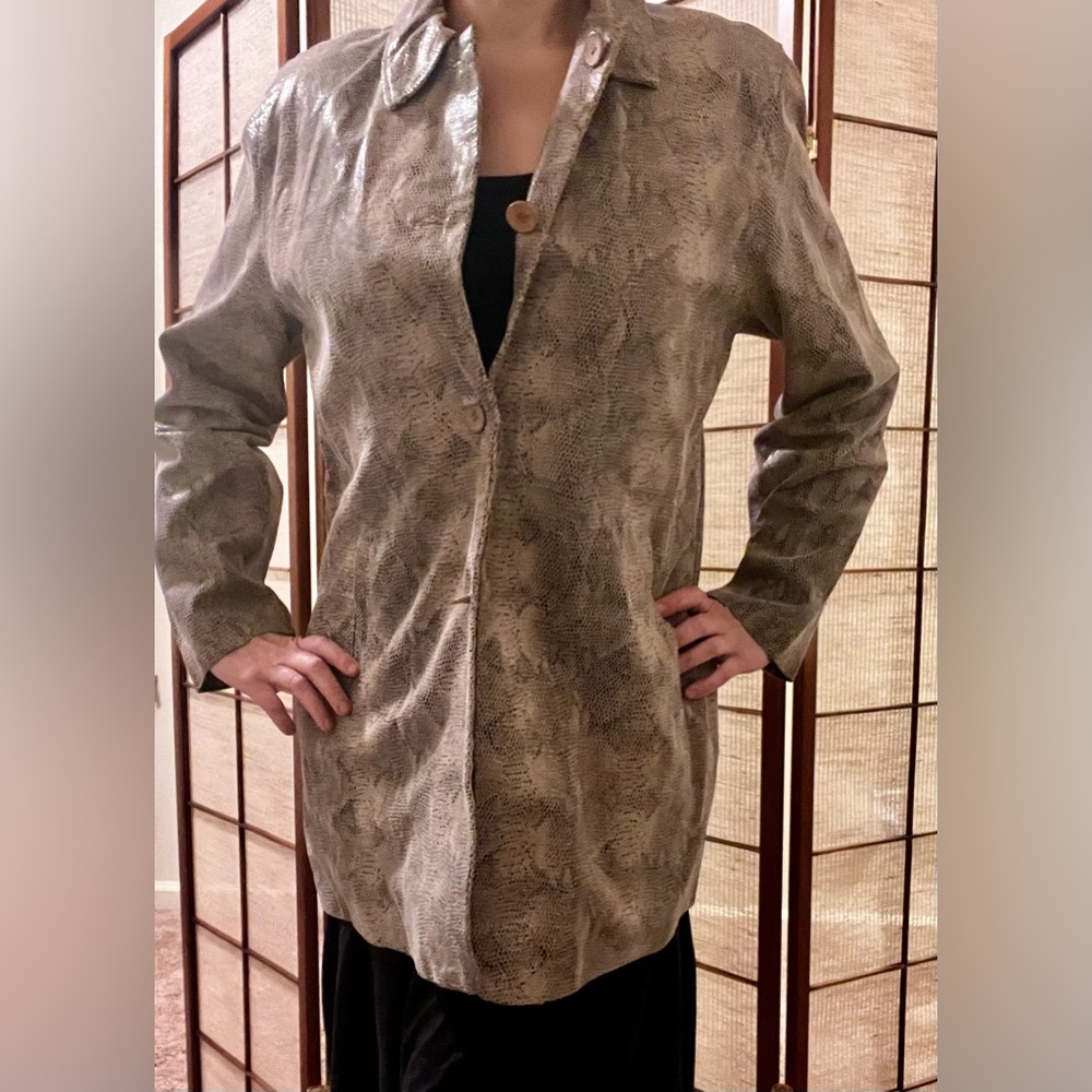 Brandon Thomas genuine leather snakeskin pattern taupe / gray / tan jacket